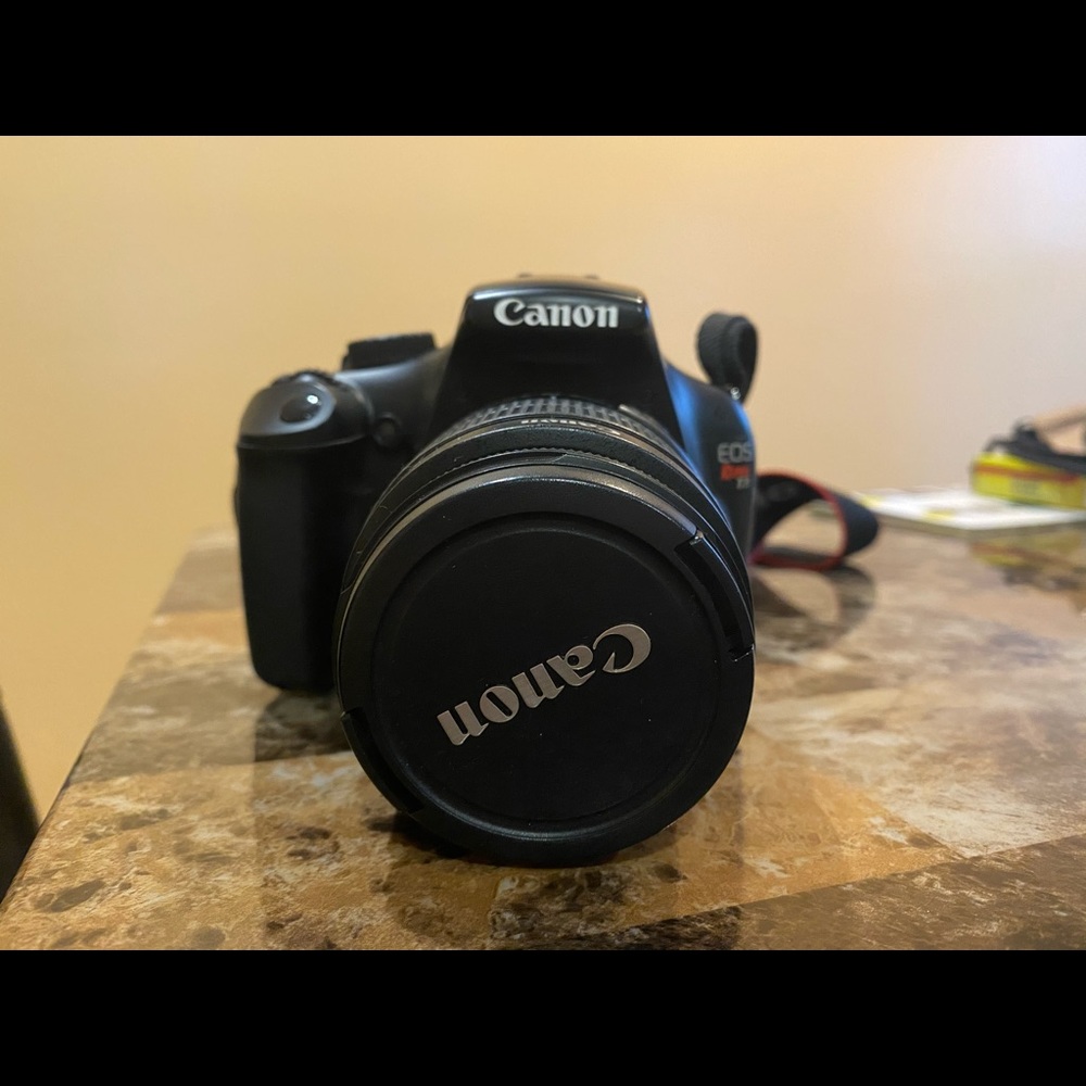 Canon Rebel T3 SOLD